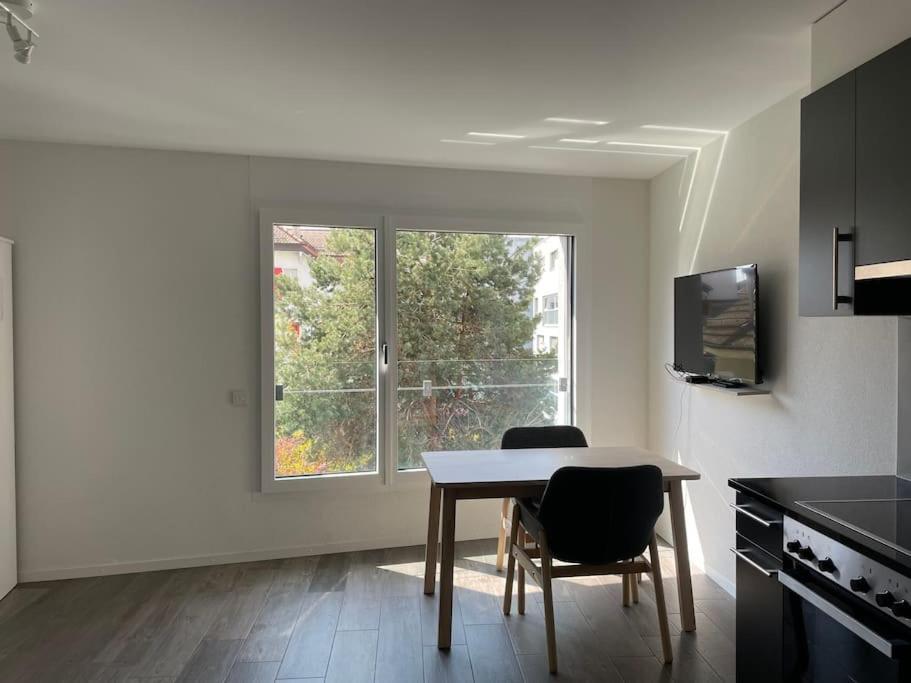 Apartamento Proche Lausanne: Studio Bien Equipe Prilly Exterior foto